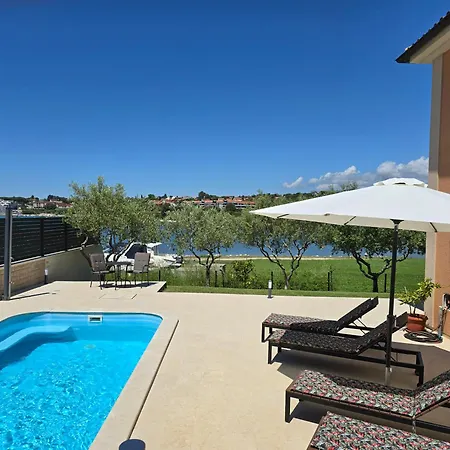 Olive Garden, Apartment With A Private Pool Banjole Exterior photo