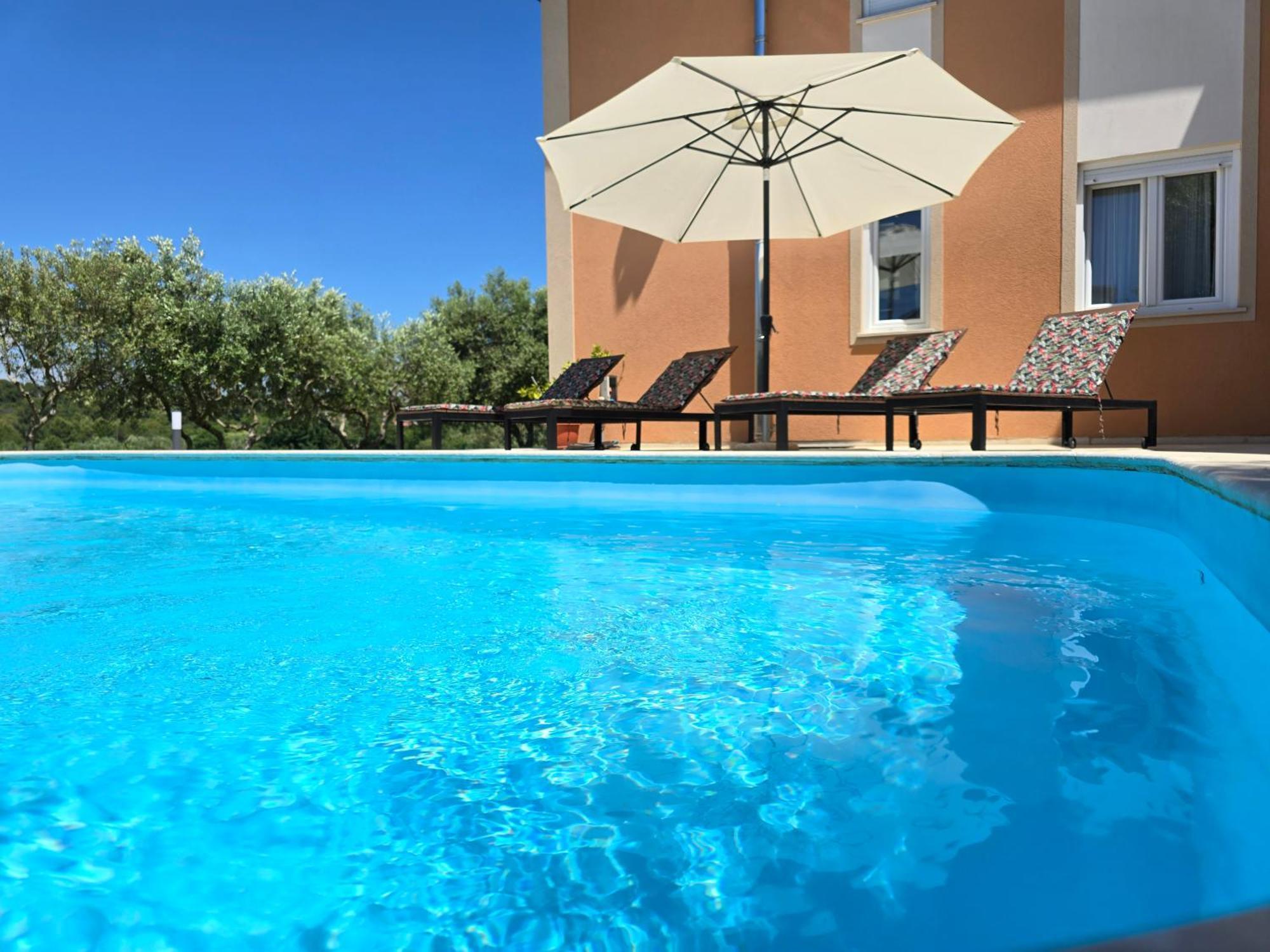 Olive Garden, With A Private Pool Apartment *